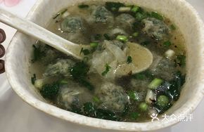 Sheep's Sorrel and Pork Dumpling Noodles