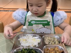 -乐融婴幼儿成长中心(四季青校区)
