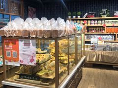 面包甜点陈列柜-皇家美孚·蛋糕外送(东部佳世客店)