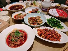 -渝信川菜 · 川味家常菜(财富购物中心店)