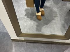-UGG(燕莎奥特莱斯购物中心店)