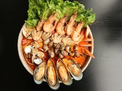-樱花里音乐餐吧·牛扒椰子鸡(东圃店)