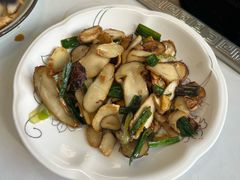 -绿色墨脱石锅城