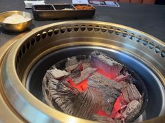 -铭牛烧肉·和牛海鲜自助(高新月牙湖店)