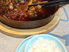 -有红鸡毛店·川菜(建设路店)