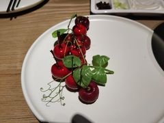 樱桃鹅肝-小大董·烤鸭(凤凰汇店)