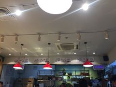 大堂-百品聚旋转火锅(号外店)