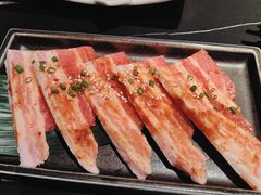 -山川小町·极番烧肉(新地假日广场店)