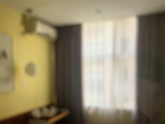 -卡罗酒店(东门晒布地铁站店)