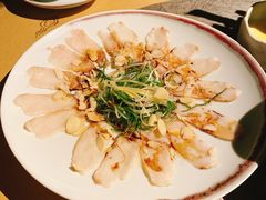 薄切鲜鱼片-穹六人间 people 6(岳阳路店)
