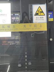 -茶发Salon·烫发染发理发