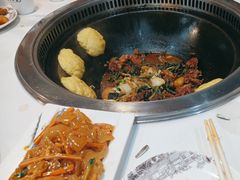 -哈尔滨烧烤·山河村铁锅炖(交大店)