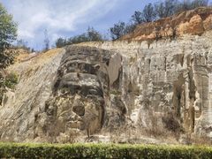 -彩色沙林风景区