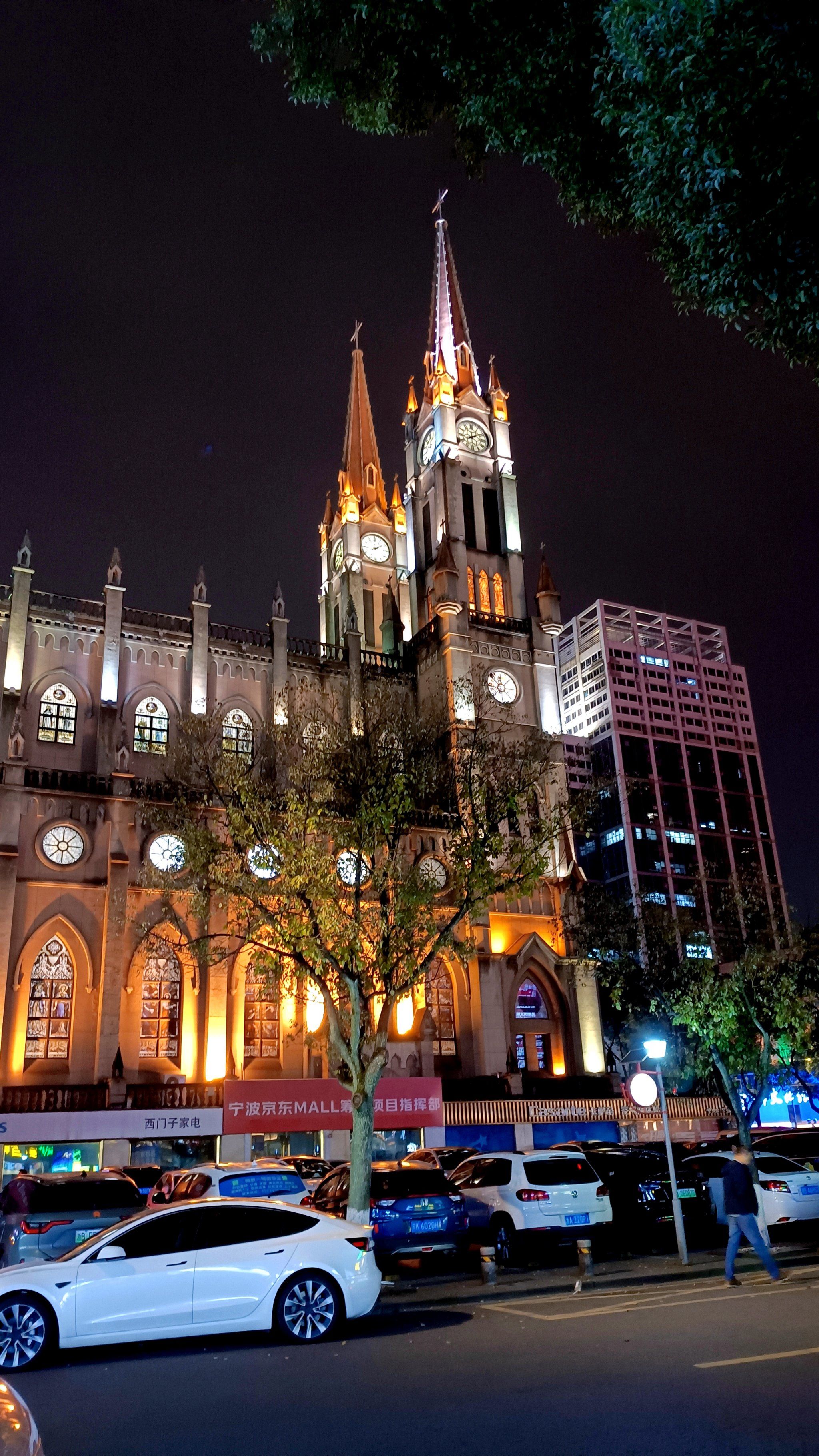 宁波天一广场哥特式建筑教堂