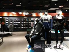 -NIKE(青岛四方利群店)