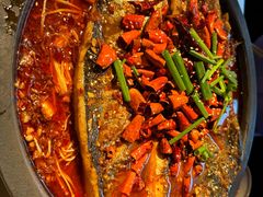 -鸣记脆皮烤鱼·海鲜烤鱼(三八广场店)
