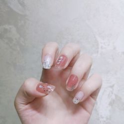 -吉吉靓甲美睫
