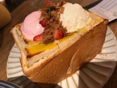 -蜜桃餐厅·伴山(湖滨商业街店)