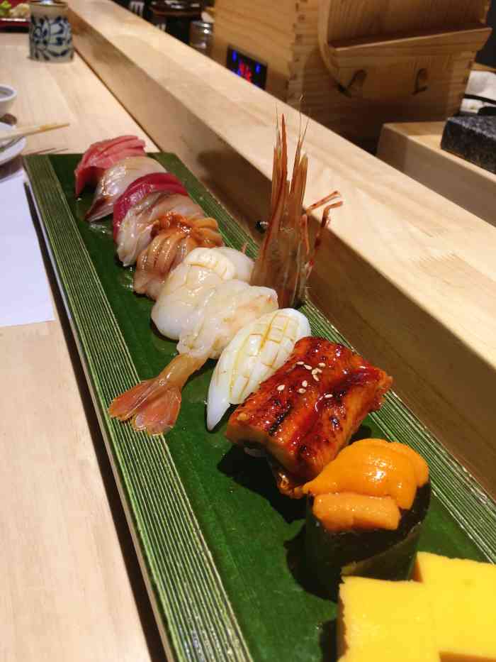 云鹤·江户前手握寿司(光明广场店)-"隔壁那个什么太满人了于是就过来