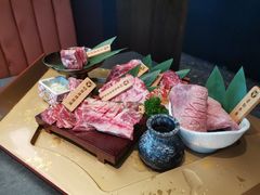 -铭牛烧肉·和牛海鲜自助(高新月牙湖店)