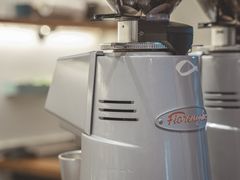 -Line 咖啡(石厦花园店)