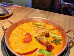 -洱火云南酸菜牛肉火锅(石景山当代商城店)