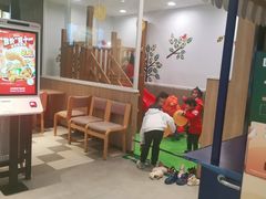 等位区-德克士(东安店)