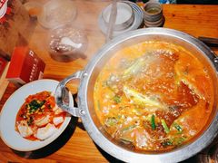 -野山舂·贵州现舂酸汤牛肉(鸿通城店)