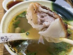 -黄阿姨锅贴大王(万航渡路店)