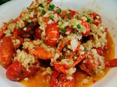 -肥肥虾庄·金牌油焖大虾(沙湖店)