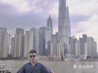这里不仅有地道的粤菜，还有江景可欣赏