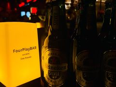 -FOUR PLAY BAR