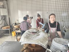 -宝羊老白家包子铺