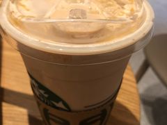 -星巴克臻选(上海中环广场2F店)
