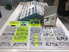 -沫芮眼镜·蔡司·依视路·尼康明月(环创店)