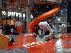 -嗨翻Hi-Fun竞技主题乐园·蹦床亲子生日轰趴(国光1937店)