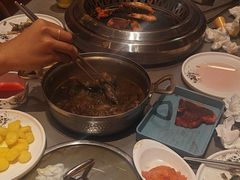 -黑金·寻焰自助百汇·烤肉·火锅(中街店)