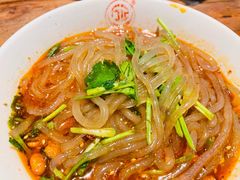 -万记麻辣烫国展总店