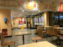 大堂-麦当劳(军博店)