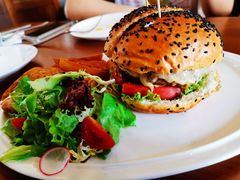 招牌牛肉汉堡-UPPER KITCHEN(延安路店)