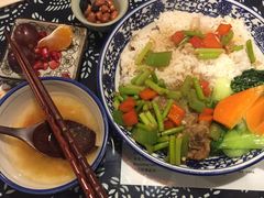 -蜗牛小馆醉乡民谣云南菜(惠新西里店)