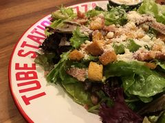 凯撒沙拉-Tubestation站点比萨(新世界大望路店)