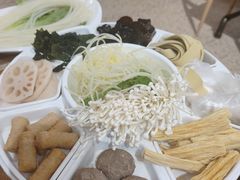 -鸡遇虾煲干锅火锅(小寨金莎店)