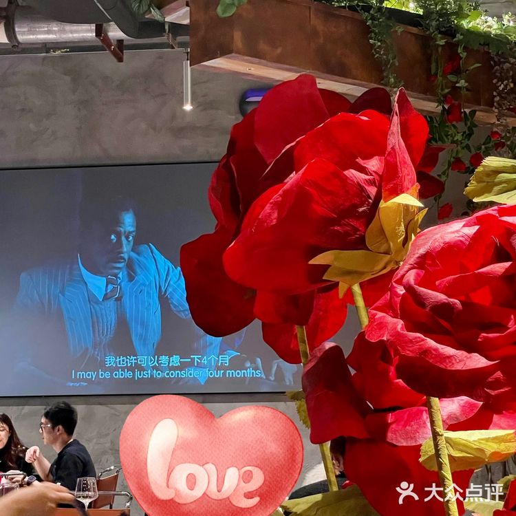 跟男朋友约会啦这家西餐厅太浪漫了!