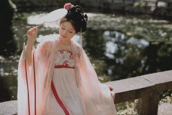 -一揽芳华汉服旗袍体验馆(拙政园店)