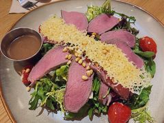 慢煮澳洲牛肉沙拉-HELLO 27 意面·沙拉·帕尼尼