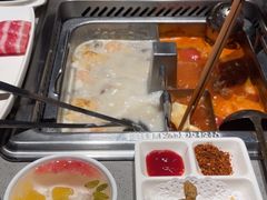 -海底捞火锅(金山百联店)