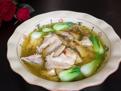 特色砂锅土鸡汤-明翠湖品·湖景餐厅