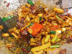 -富正毅三下锅·湘西韵味(天门山索道店)
