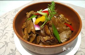 Braised Pork with Dried Bamboo Shoots